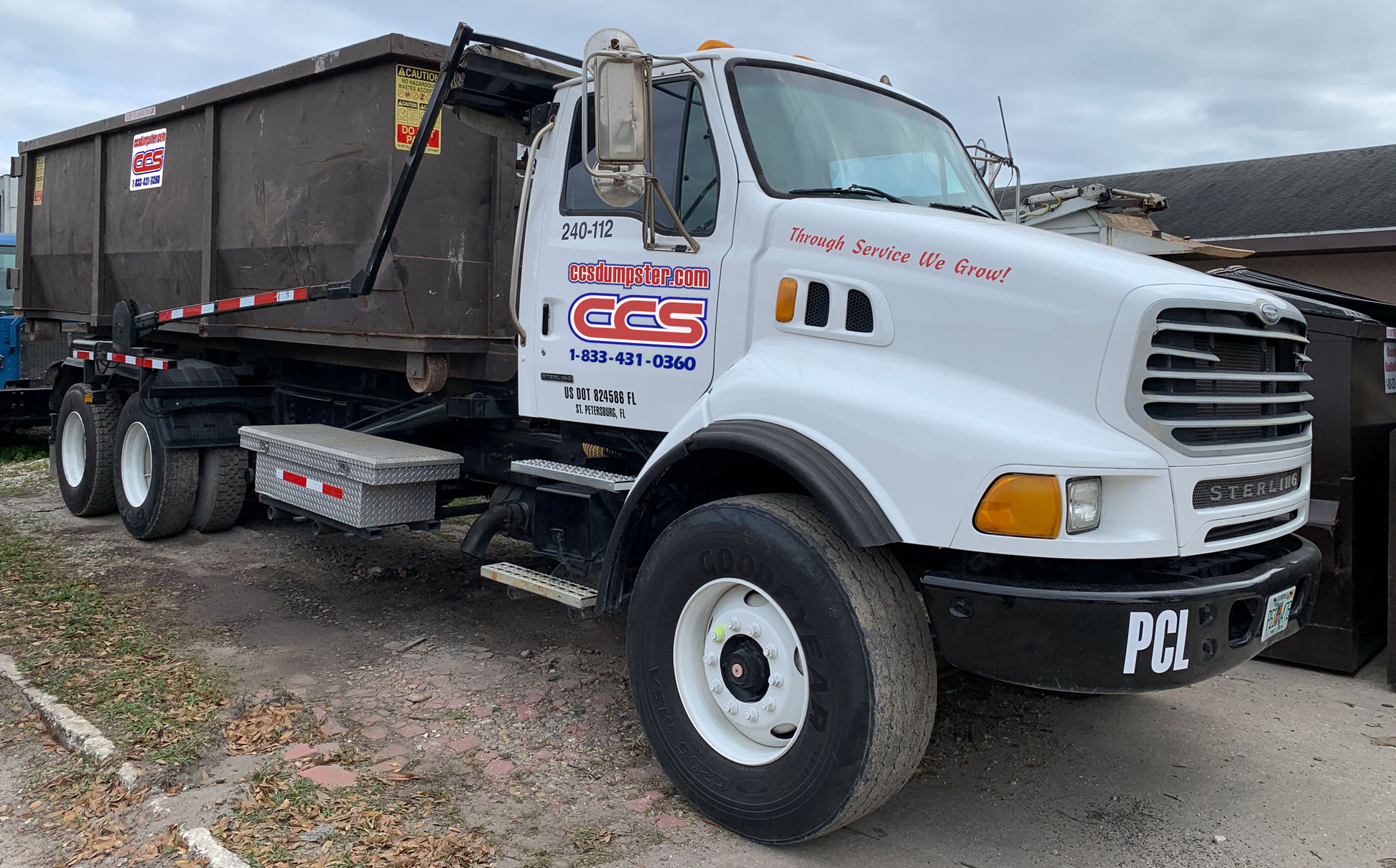 County Container Roll-Off Dumpster Truck